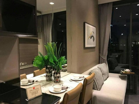 A032500 The Edge Sukhumvit 23