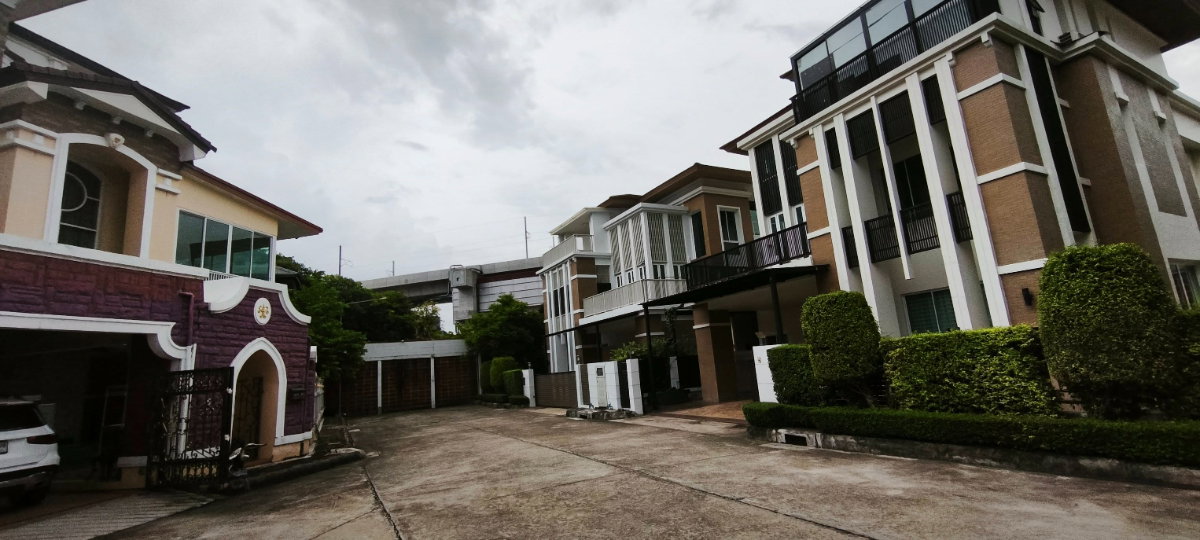 รูป [VR0314]🔥 เช่า 120,000 | บ้านเดี่ยว 3 ชั้น บ้านกลางกรุง เดอะนีซ รัชวิภา พื้นที่ใช้สอยจุใจ 310 ตร.ม. ทำเลจตุจักร-รัชโยธิน ใกล้ SRT จตุจักร 350 ม. 🔥 - รูปที่ 2/7