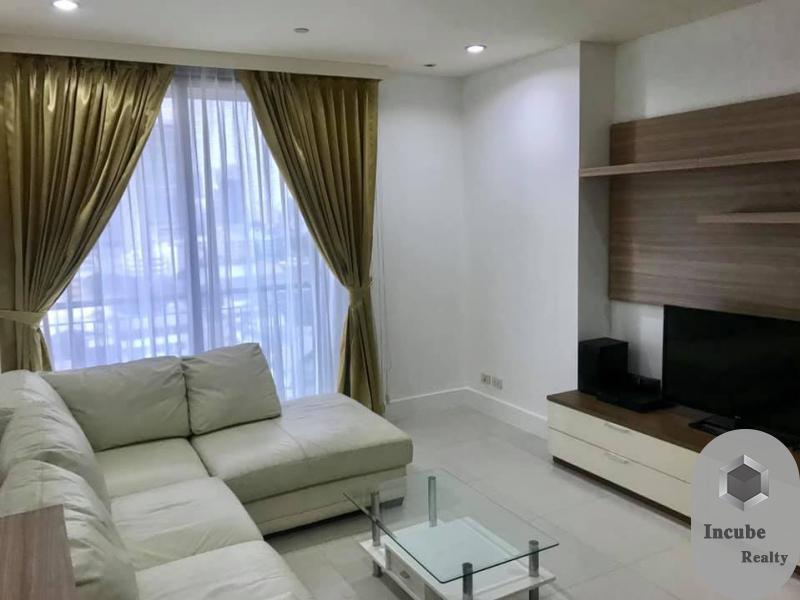 picture A030094 Aguston Sukhumvit 22 - 7/8