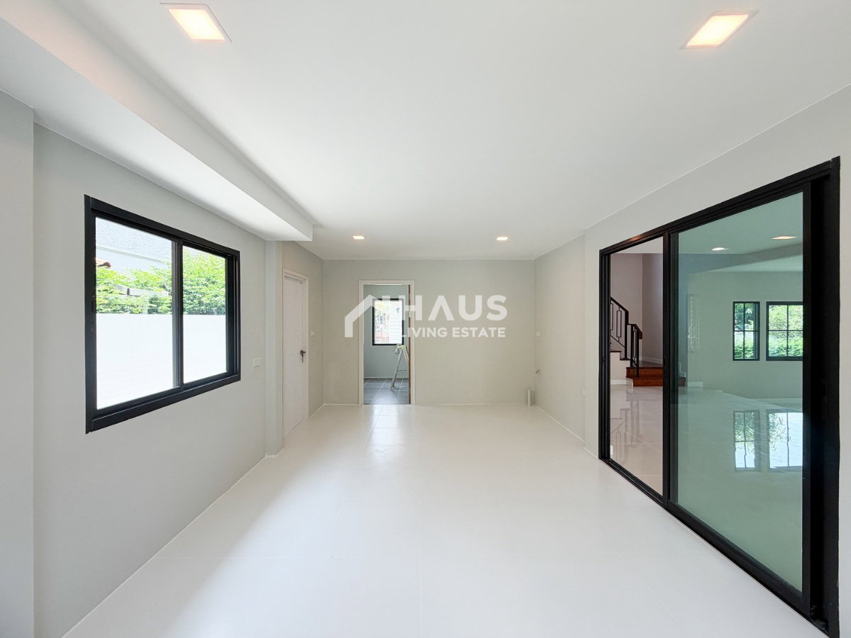 picture Ladawan Pinklao - Borommaratchachonnani / 4 Bedrooms #HPHU074 - 16/28