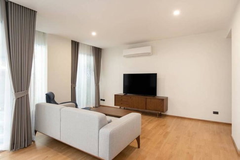 A033109 Von Napa Sukhumvit 38