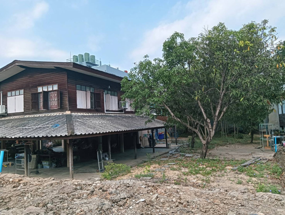 รูป บ้านพร้อมที่ดิน “เสนานิคม” ทำเลหายาก เข้า-ออกได้ 3 ทาง - รูปที่ 9/16