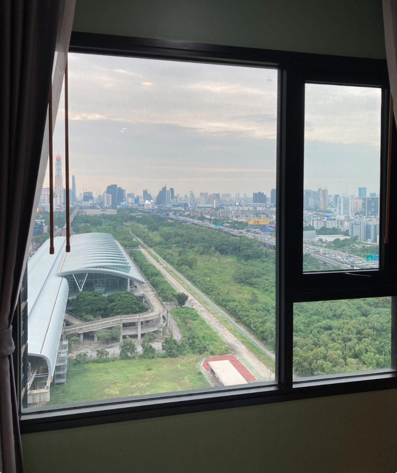 picture Life                        Asoke - 4/10