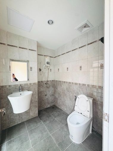 3-bed townhouse for rent, 180 sqm, 23 sq wah, Baan Klang Muang Ladprao-Yothin Phatthana