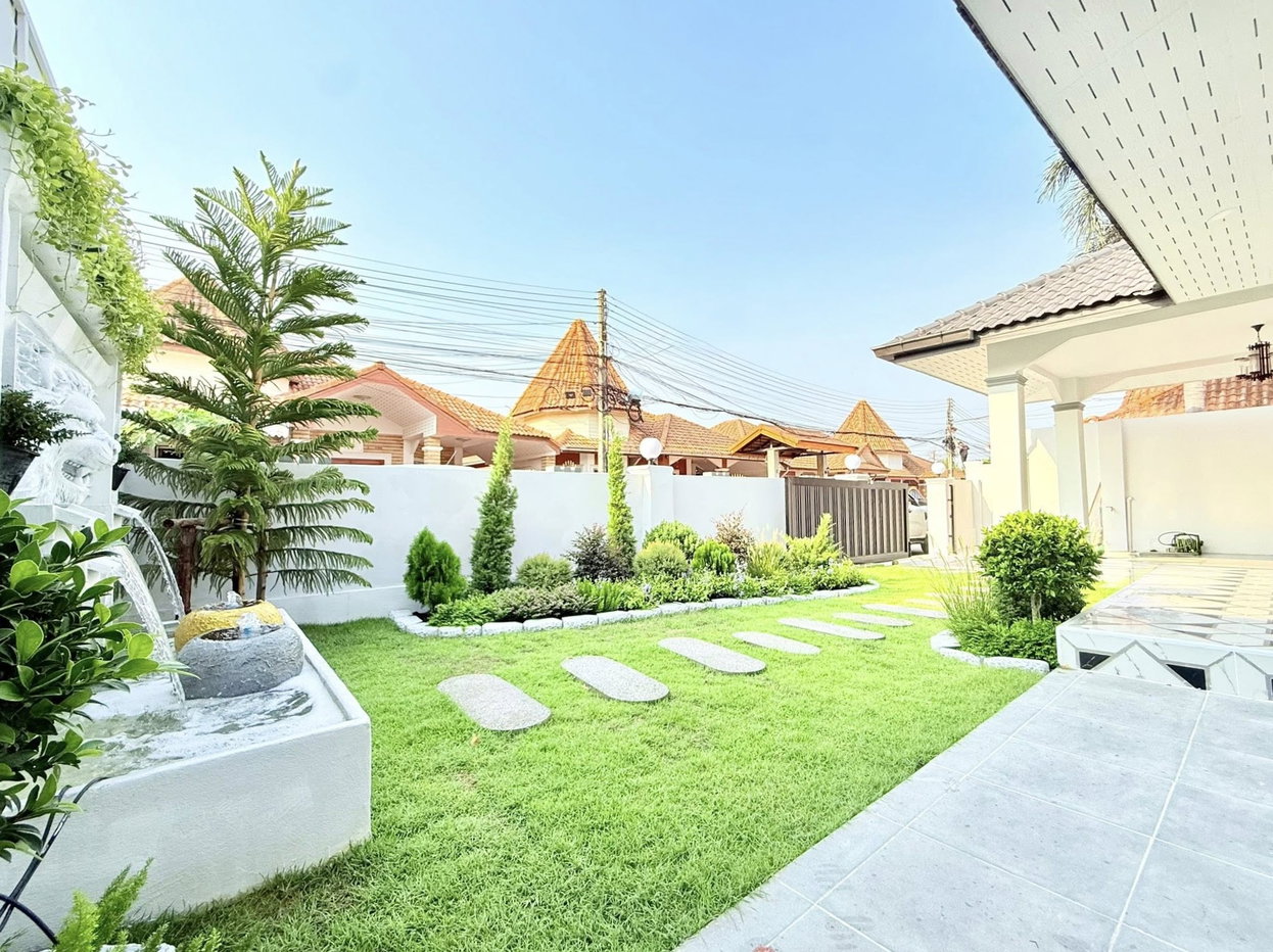 รูป Detached House for Sale North Pattaya Near Sukhumvit - รูปที่ 3/17