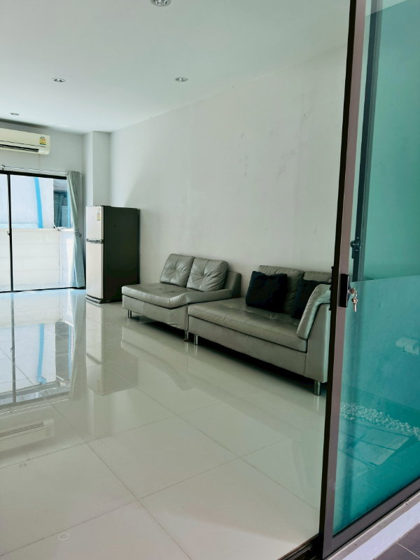 picture RENT Muang Klang Village, Wacharaphon - 11/99