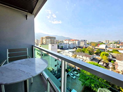 Condos for rent Chiang Mai : 🏢 Luxury Condo for Rent at Raveevaree | 70 sq.m. in Nimman Area – 35,000 THB 🎈