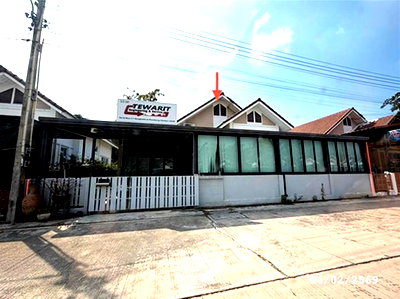 บ้านเดี่ยว นิคมอมตะนคร : บ้านเดี่ยว 61.3 ตร.วา บ้านอยู่สบาย พานทอง ชลบุรี 3.1M