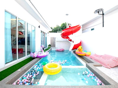 บ้านเดี่ยว ชลบุรี : Pool Villa for Sale Huay Yai Pattaya Business Ready