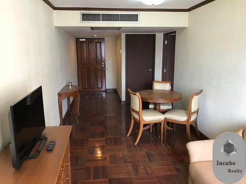 A031649 Omni Tower Sukhumvit Nana