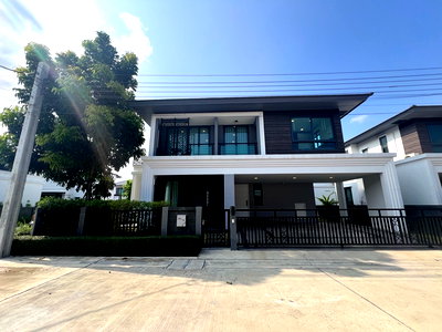 บ้านเดี่ยวให้เช่า : 🏠 ให้เช่าบ้าน : Britania Bangna KM.12 (บริทาเนีย บางนา กม.12)   รหัสทรัพย์ | 📌LNP-H983 