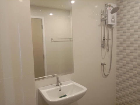 A033272 Lesto Sukhumvit 113