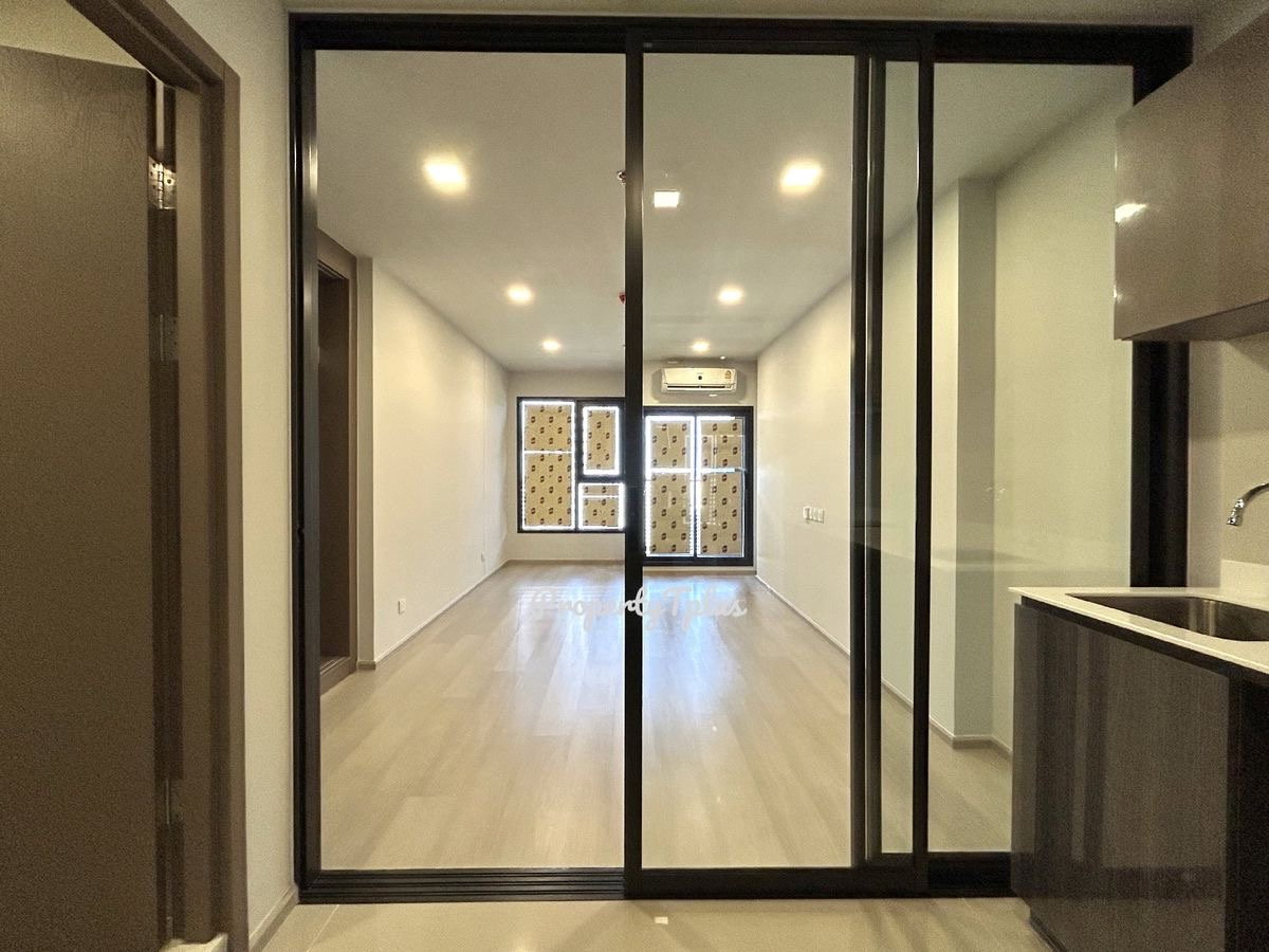 picture Special-priced unit at Life Phahon–Ladprao. Nice designed studio with smart, functional layout. - 11/11