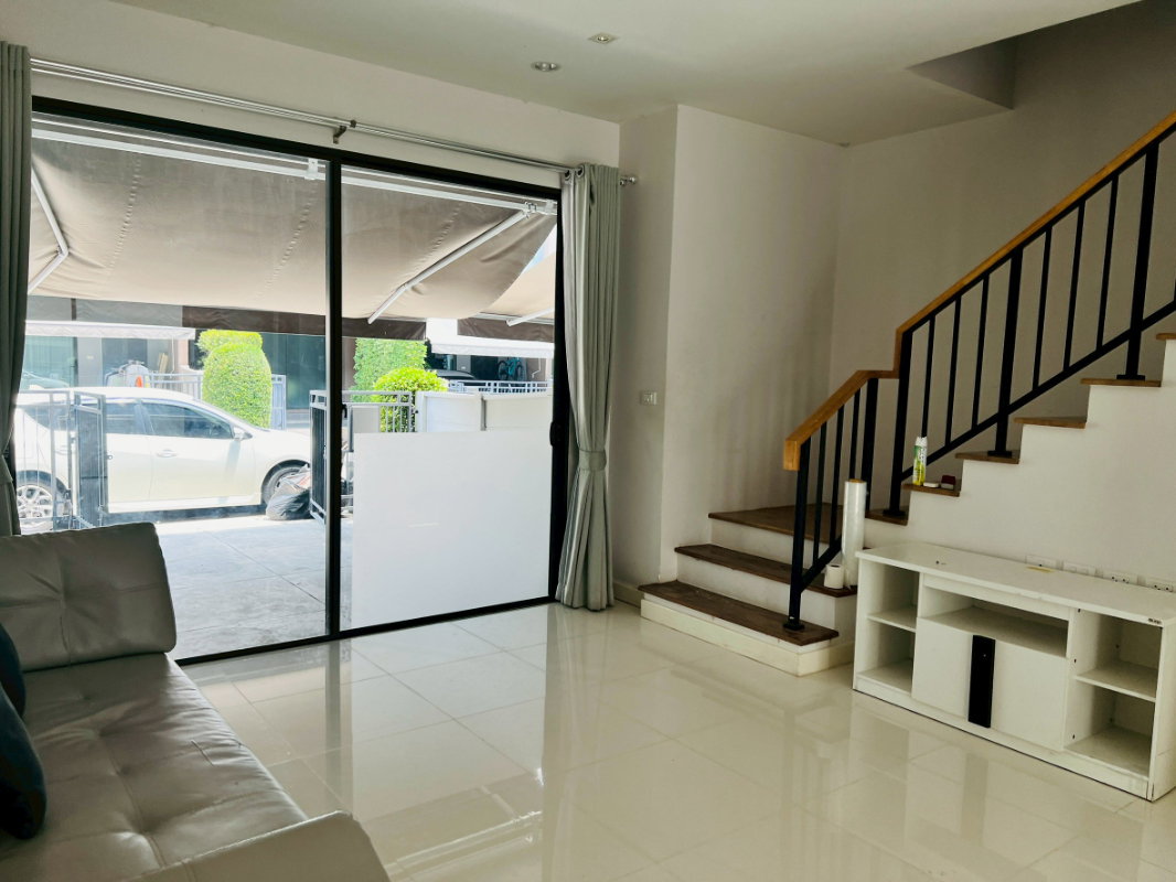 picture RENT Muang Klang Village, Wacharaphon - 23/99