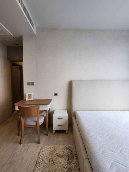 picture A031392 M Thonglor 10 - 6/8