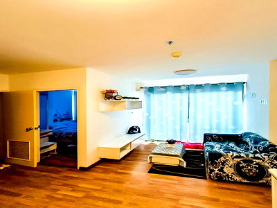 ขายคอนโด : The Trust South Pattaya for Sale Pool View Fully Furnished