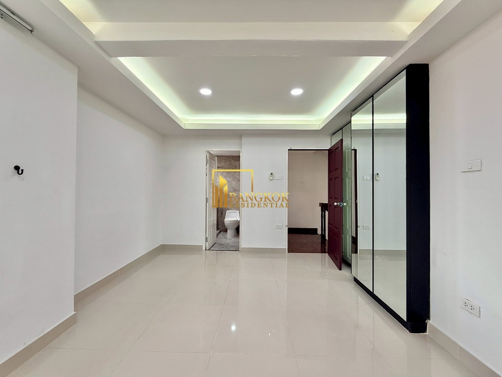 รูป Leo Classic Place | Renovated 3 Bed Townhouse in Thonglor - BR49083TH - รูปที่ 24/40