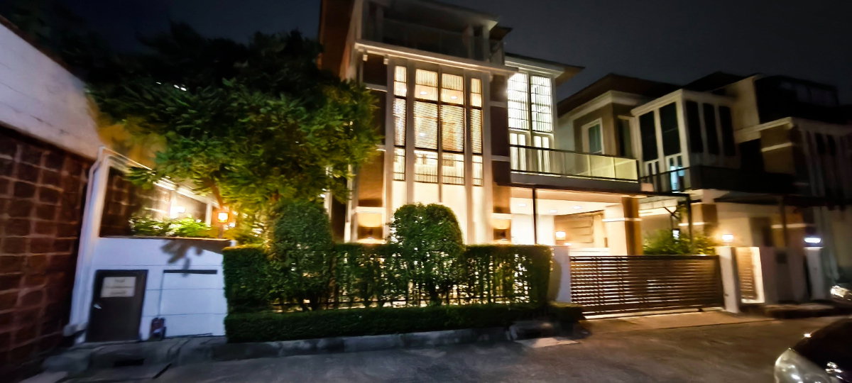 รูป [VR0314]🔥 เช่า 120,000 | บ้านเดี่ยว 3 ชั้น บ้านกลางกรุง เดอะนีซ รัชวิภา พื้นที่ใช้สอยจุใจ 310 ตร.ม. ทำเลจตุจักร-รัชโยธิน ใกล้ SRT จตุจักร 350 ม. 🔥 - รูปที่ 1/7