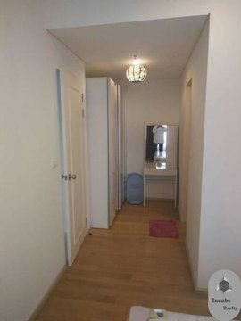A033070 Villa Asoke