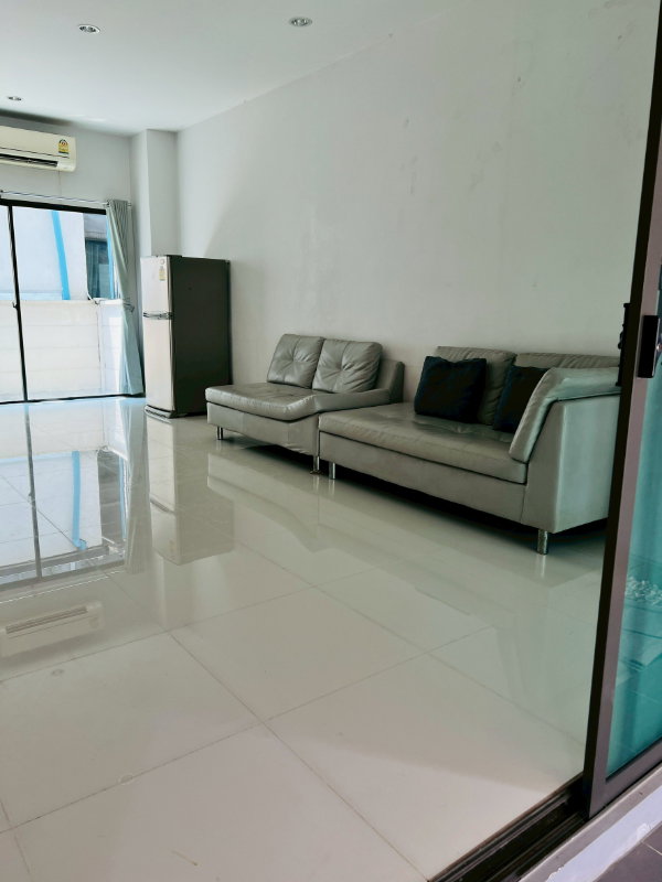 picture RENT Muang Klang Village, Wacharaphon - 9/99