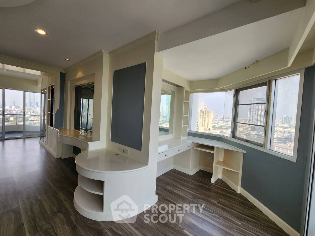 รูป คอนโด 4-ห้องนอน ที่ สายชล แมนชั่น ใกล้ BTS สะพานตากสิน (ID 2831058) - รูปที่ 12/14