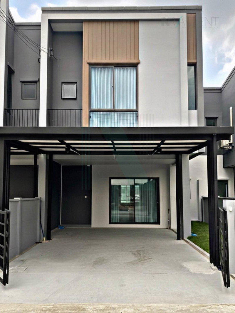 บ้านเดี่ยวให้เช่า : ให้เช่าบ้านแฝด 2 ชั้น พลีโน่ บางนา - อ่อนนุช 2 3 ห้องนอน 3 ห้องน้ำ