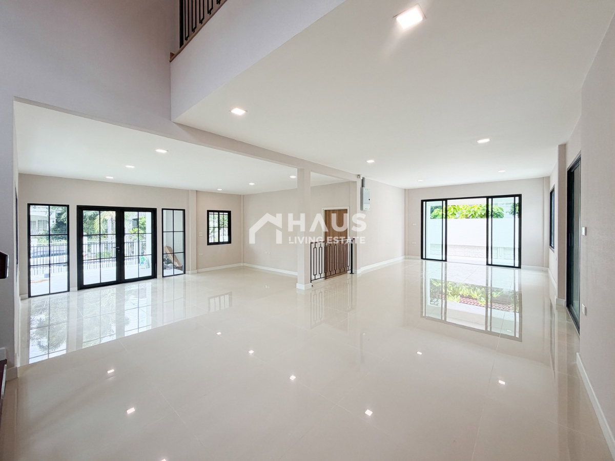 picture Ladawan Pinklao - Borommaratchachonnani / 4 Bedrooms #HPHU074 - 9/28