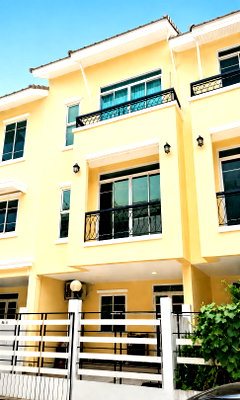 Townhouses for rent Rittiyawannalai 2 School : Sale and Rent: 3-story home office located on Sai Mai 54/1 main road. The house is in the first lane, offering extremely convenient location.