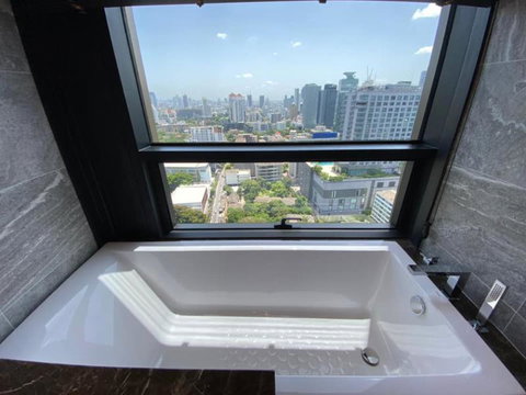 A032567 The ESSE Sukhumvit 36