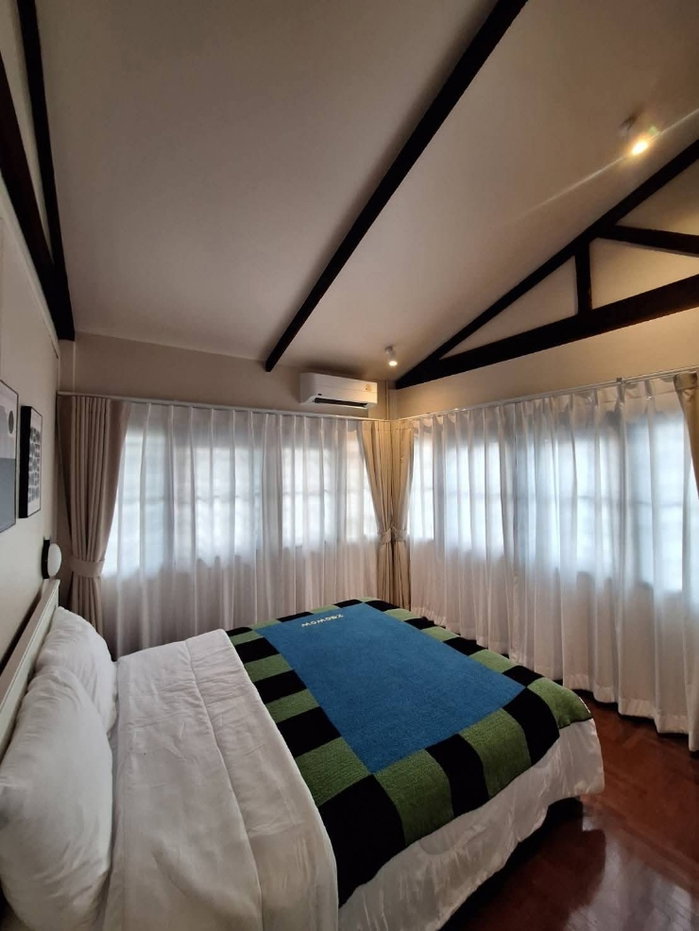 รูป บ้านหลังใหญ่ พื้นที่เยอะ อยู่สบาย เหมาะทั้งอยู่อาศัยและทำงานว รีโนเวทใหม่ ซอยเสรีไทย 57 บ้านเดี่ยว เนื้อที่ 100 ตร.วา - รูปที่ 12/20