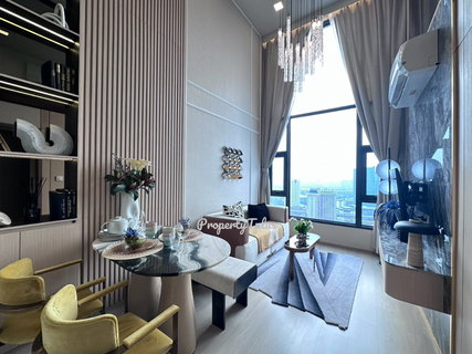 Life Phahon–Ladprao. 1-bedroom Vertiplex unit, thoughtfully designed to feel warm and home-like.