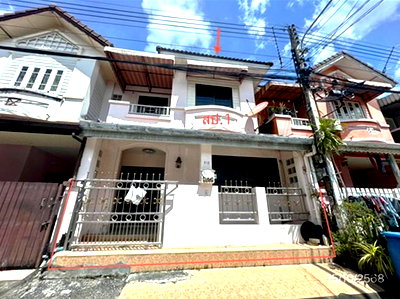 Townhouses for sale วิทยาลัยการปกครอง : TOWN HOUSE 18.8 Sq.w. Lam Luk Ka Pathumthani for 1.6M