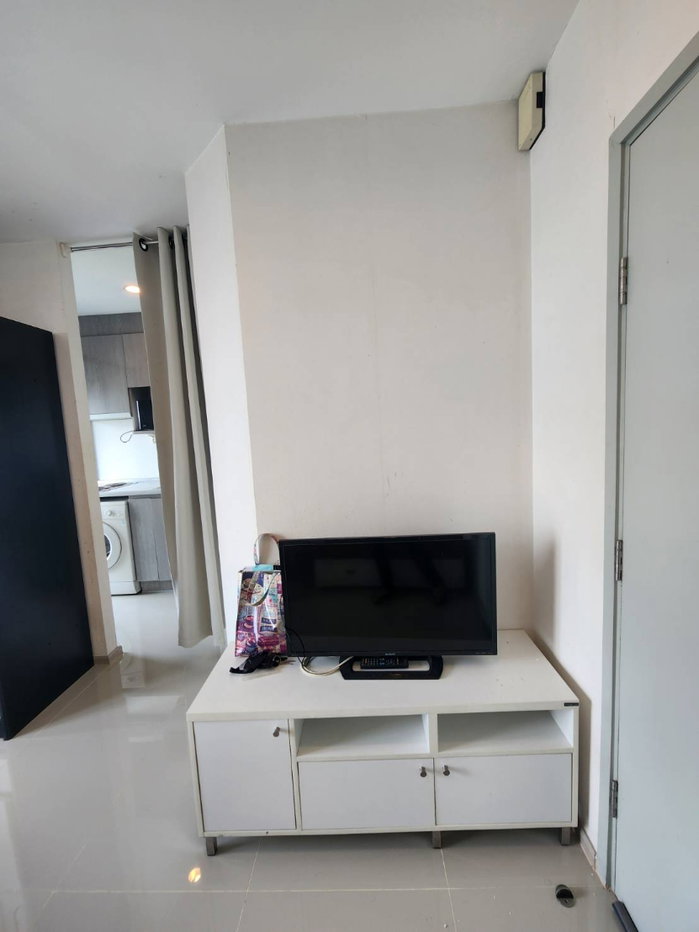 picture  Ideo sathorn thapra  9000 bath - 4/11