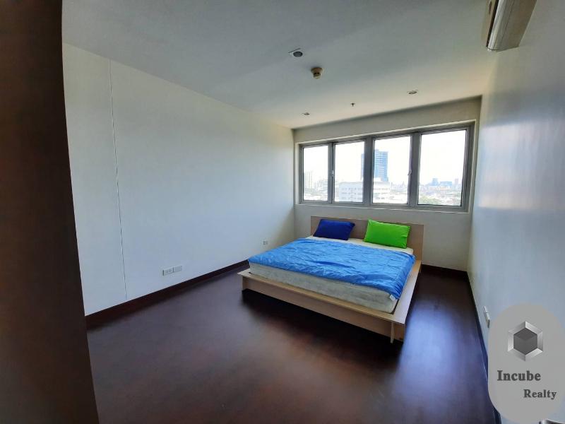 picture A032938 The Star Estate @ Narathiwas - 3/8