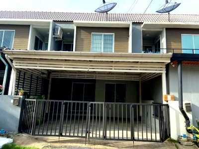 Home office for rent : The location is excellent, right next to Mega Bangna, convenient for living, easy to travel, a fully functional house suitable for families 