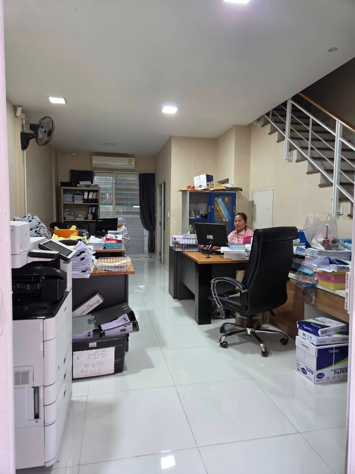 รูป THNNW101 ขาย ทาวน์โฮม นาคนิวาส 34 พื้นที่ 20 ตร.ว พื้นที่ใช้สอย 180 ตร.ม 3ชั้น 3นอน 3น้ำ 4เครื่องปรับอากาศ 1ห้องครัว 5.9 ล้าน 098-254-5162 - รูปที่ 3/19