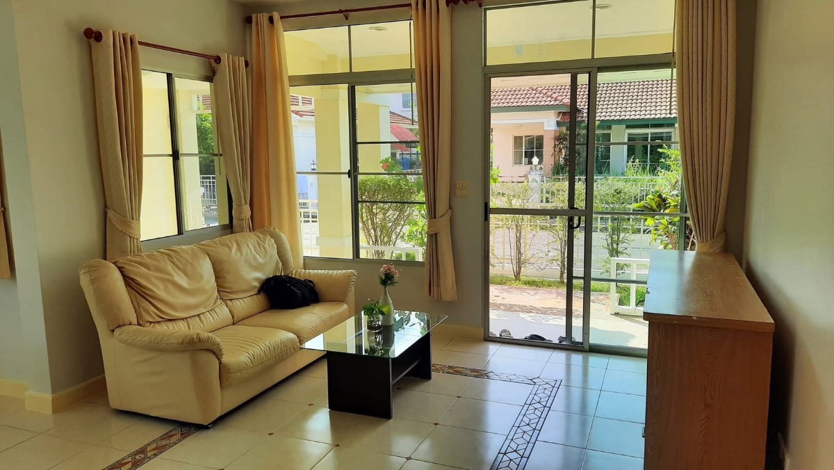 รูป 🏡 ให้เช่าบ้านเดี่ยว 1 ชั้น มีสวน ในโครงการคุณภาพ ความปลอดภัยสูง พร้อมเฟอร์นิเจอร์ครบชุด ทำเลดีมาก เดินทางสะดวก ใกล้รวมโชค โลตัส และอื่นๆอีกมากมาย - รูปที่ 3/7
