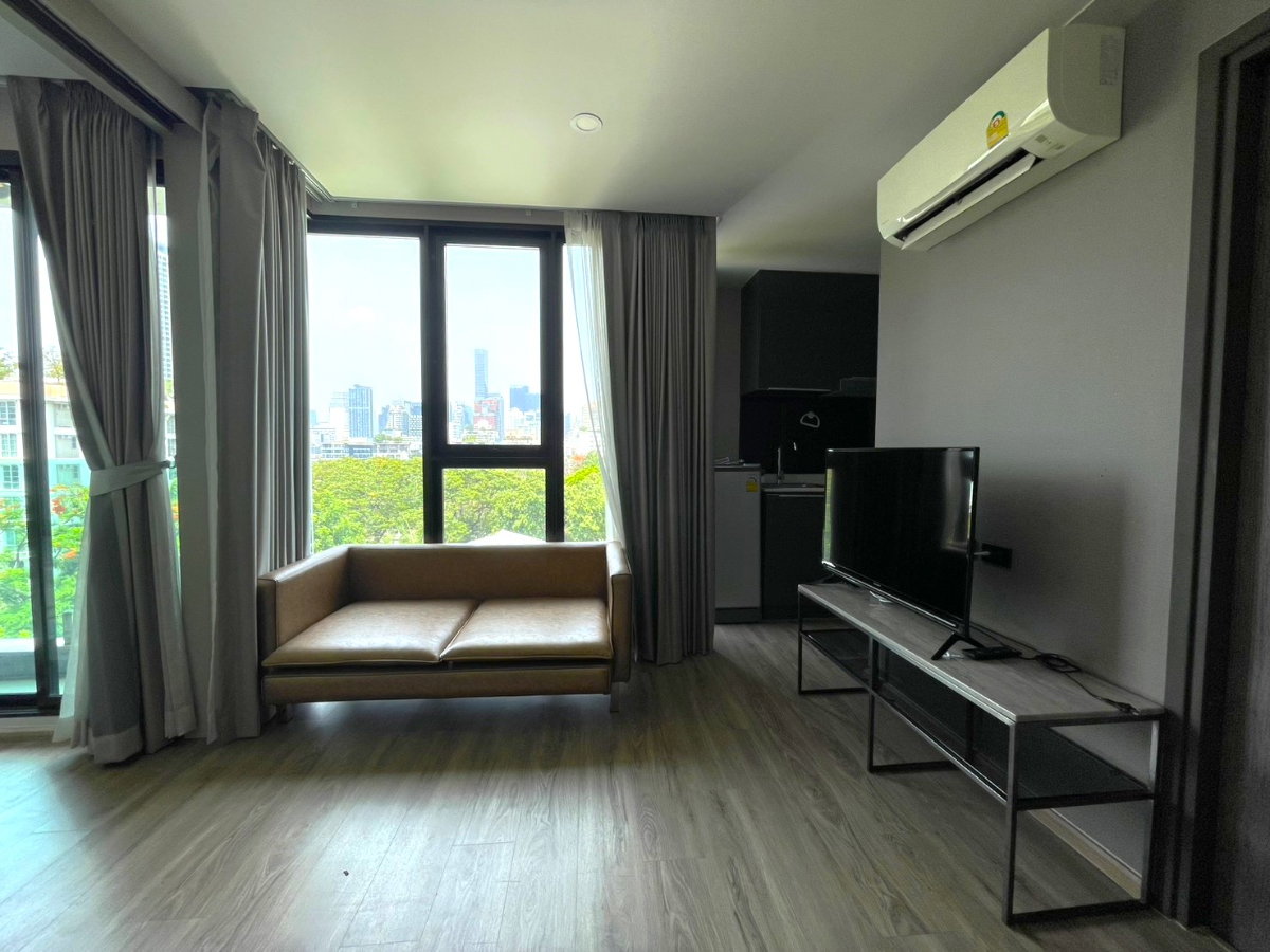 รูป P-115865 วิวเมืองสวย! The Teak 39 พร้อมเข้าอยู่ ใกล้ BTS พร้อมพงษ์ 18,000 บาท l Line Id: @easycondoplus l 099-229-6397 - รูปที่ 1/6