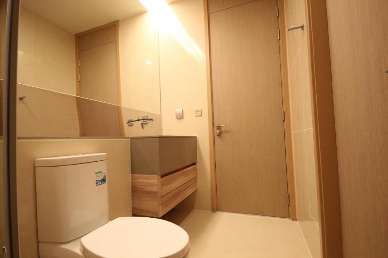 picture A032551 The ESSE Asoke - 8/8