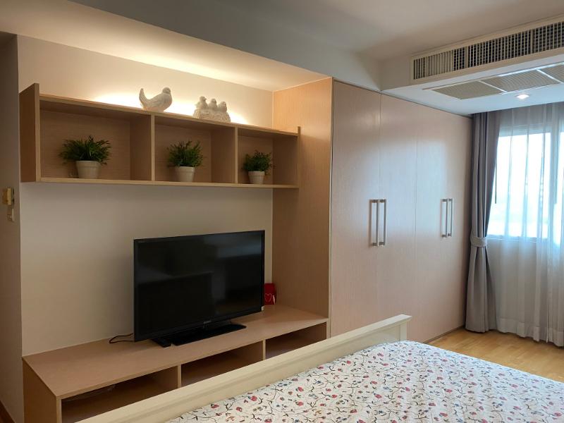 picture A031836 Residence 52 Condominium - 3/8