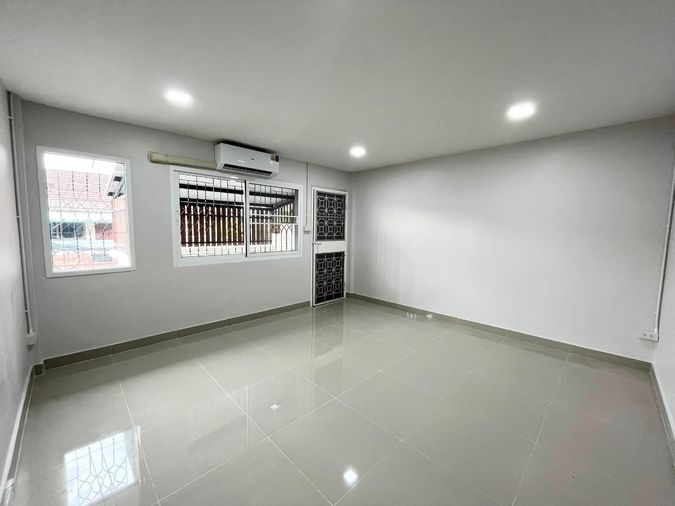 ให้เช่าทาวน์โฮม 2 ห้องนอน 136 ตร.ม. 17 ตร.ว. หมู่บ้านธนะสิน