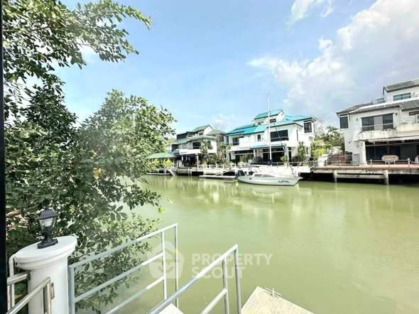 รูป คอนโด 4-ห้องนอน ที่ วินด์แฮม จอมเทียน พัทยา ใกล้ เมืองพัทยา (ID 2606186) - รูปที่ 2/12
