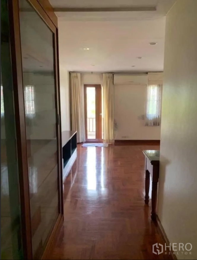 รูป ให้เช่า ทาวน์เฮาส์ 4 ห้องนอน Villa 49 (วิลล่า 49) คลองตันเหนือ วัฒนา กรุงเทพมหานคร BTS ทองหล่อ HRE00664 - รูปที่ 7/14
