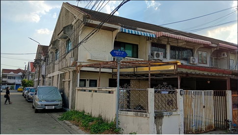 ให้เช่าทาวน์เฮ้าส์ Renovate ใหม่ ลาดพร้าว 47 แยก 9-5 2 ชั้น 26 ตร.ว. จอดรถ 2 คัน ใกล้ MRT