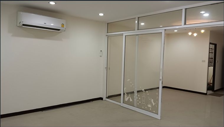 2-bed townhouse for rent, 111 sqm, 26 sq wah, Wang Thonglang