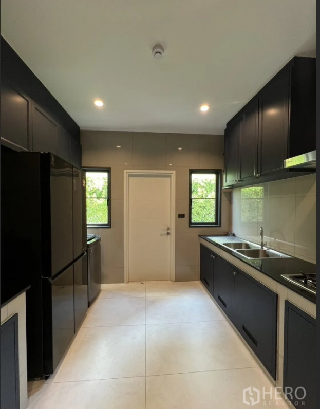 รูป ให้เช่าบ้านเดี่ยว 4 ห้องนอน โครงการ เศรษฐสิริ บางนา กม.10 ตำบลบางพลีใหญ่ อำเภอบางพลี จังหวัดสมุทรปราการ HRE00484 - รูปที่ 9/32
