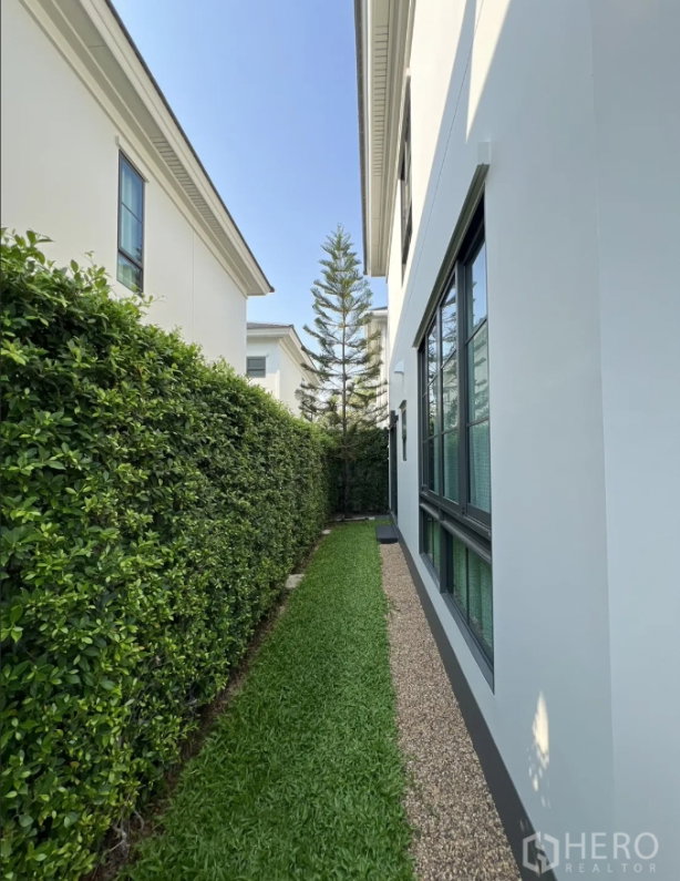 รูป ให้เช่าบ้านเดี่ยว 4 ห้องนอน โครงการเศรษฐสิริ บางนา กม.10 ตำบลบางพลีใหญ่ อำเภอบางพลี จังหวัดสมุทรปราการ HRE00485 - รูปที่ 45/46