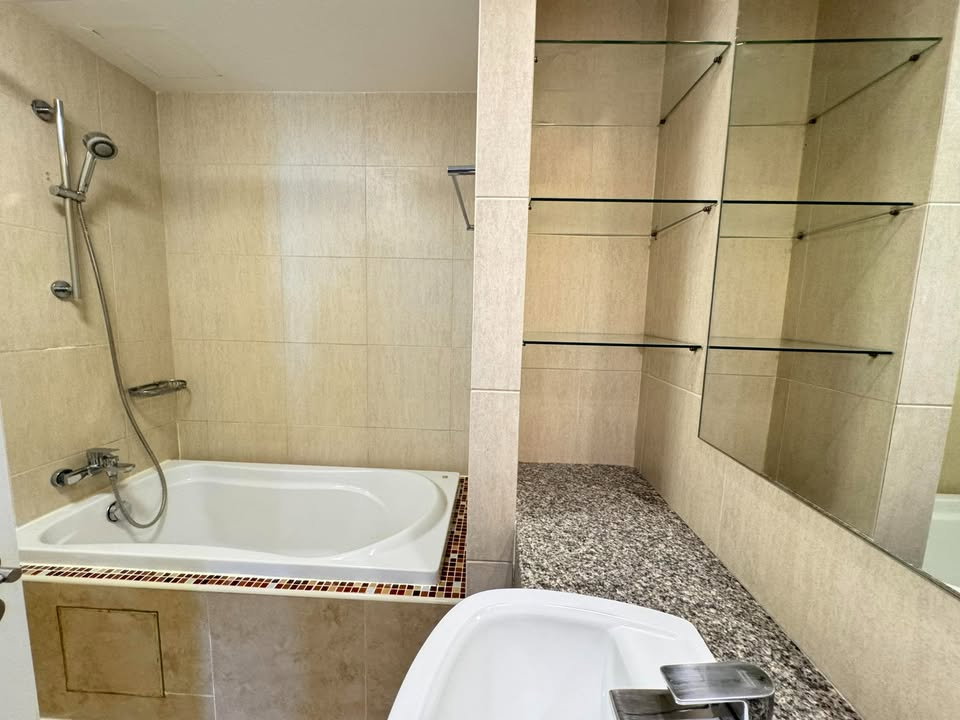 picture Condo for Rent at The Clover Thonglor (E6904039) - 6/9