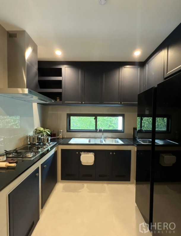 รูป ให้เช่าบ้านเดี่ยว 4 ห้องนอน โครงการเศรษฐสิริ บางนา กม.10 ตำบลบางพลีใหญ่ อำเภอบางพลี จังหวัดสมุทรปราการ HRE00485 - รูปที่ 42/46