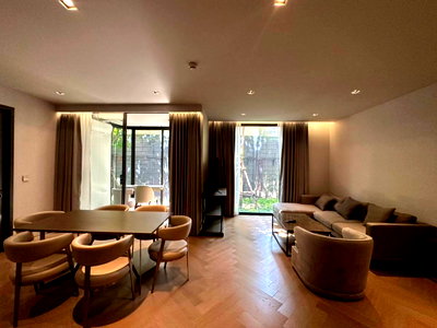 Condos for rent : Condo for rent: The Reserve 61 Hideaway (101 sq m.) Low Rise luxury condo in the heart of the city